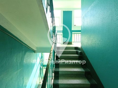 3-к квартира, 9/9 эт., 60м²