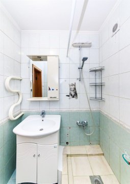 3-к квартира, 1/7 эт., 70м²