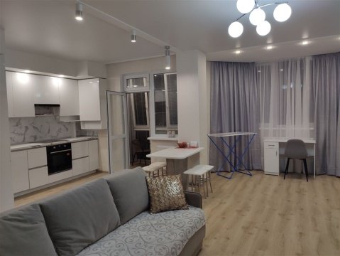 2-к квартира, 8/11 эт., 75м²